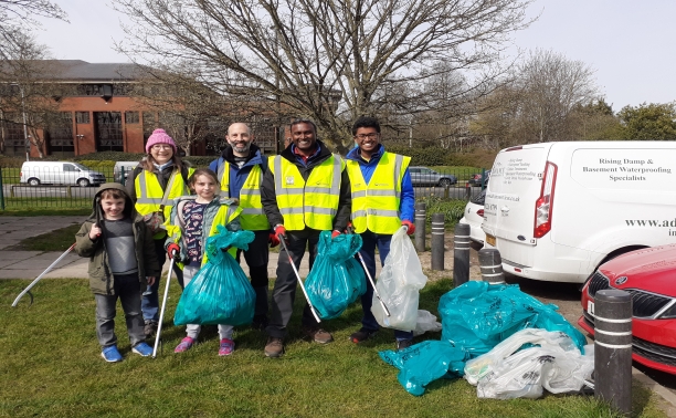 Watford litter pick Friends of the Earth