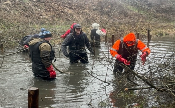 Volunteers make their mark on River Colne restoration